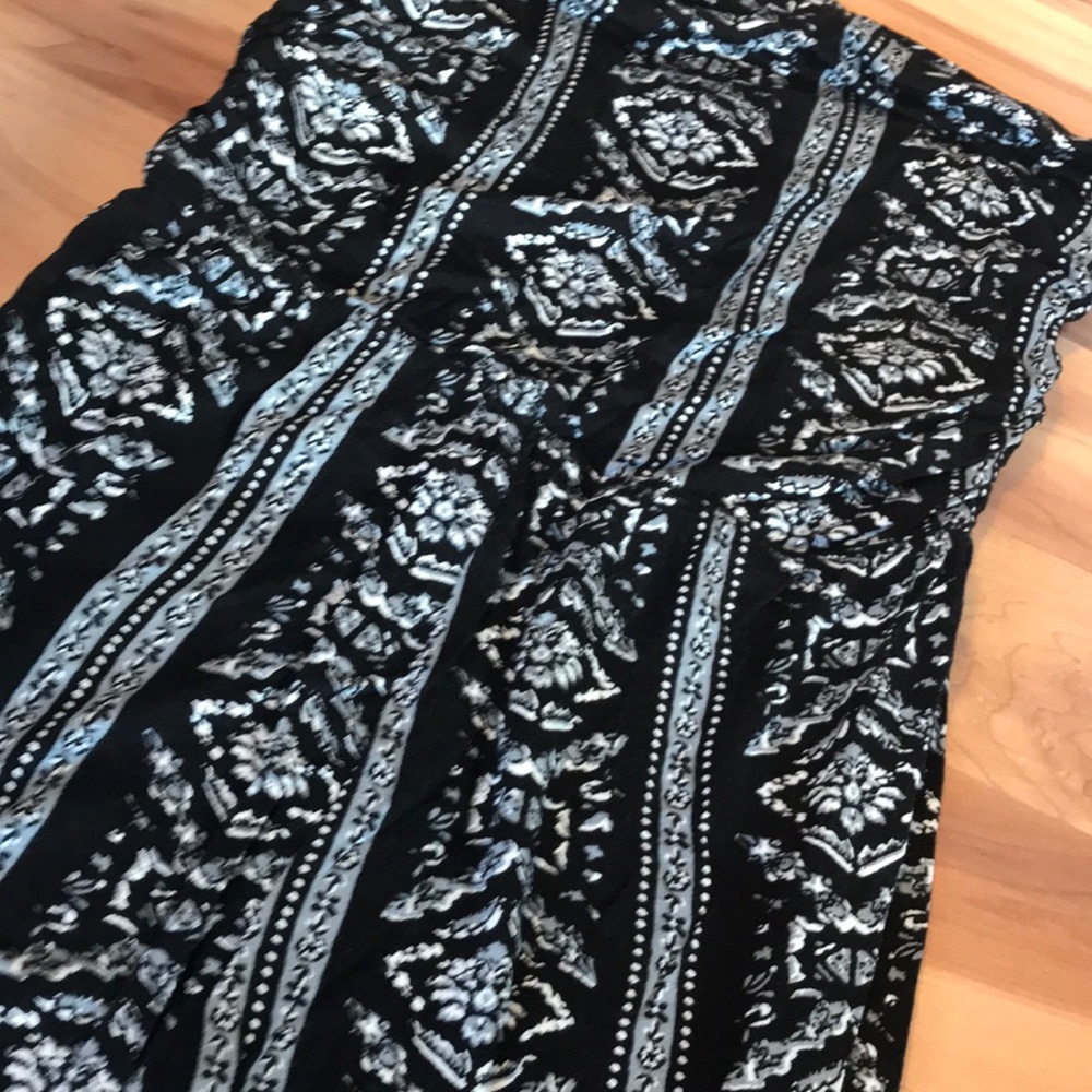 Jumper - Picture 2 of 2